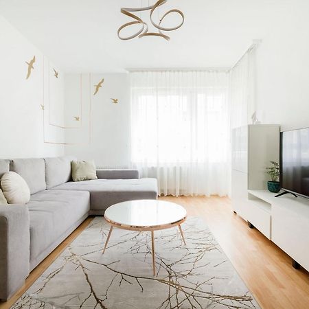Modern Two-Bedroom Apartment With Free Parking Budapest Luaran gambar