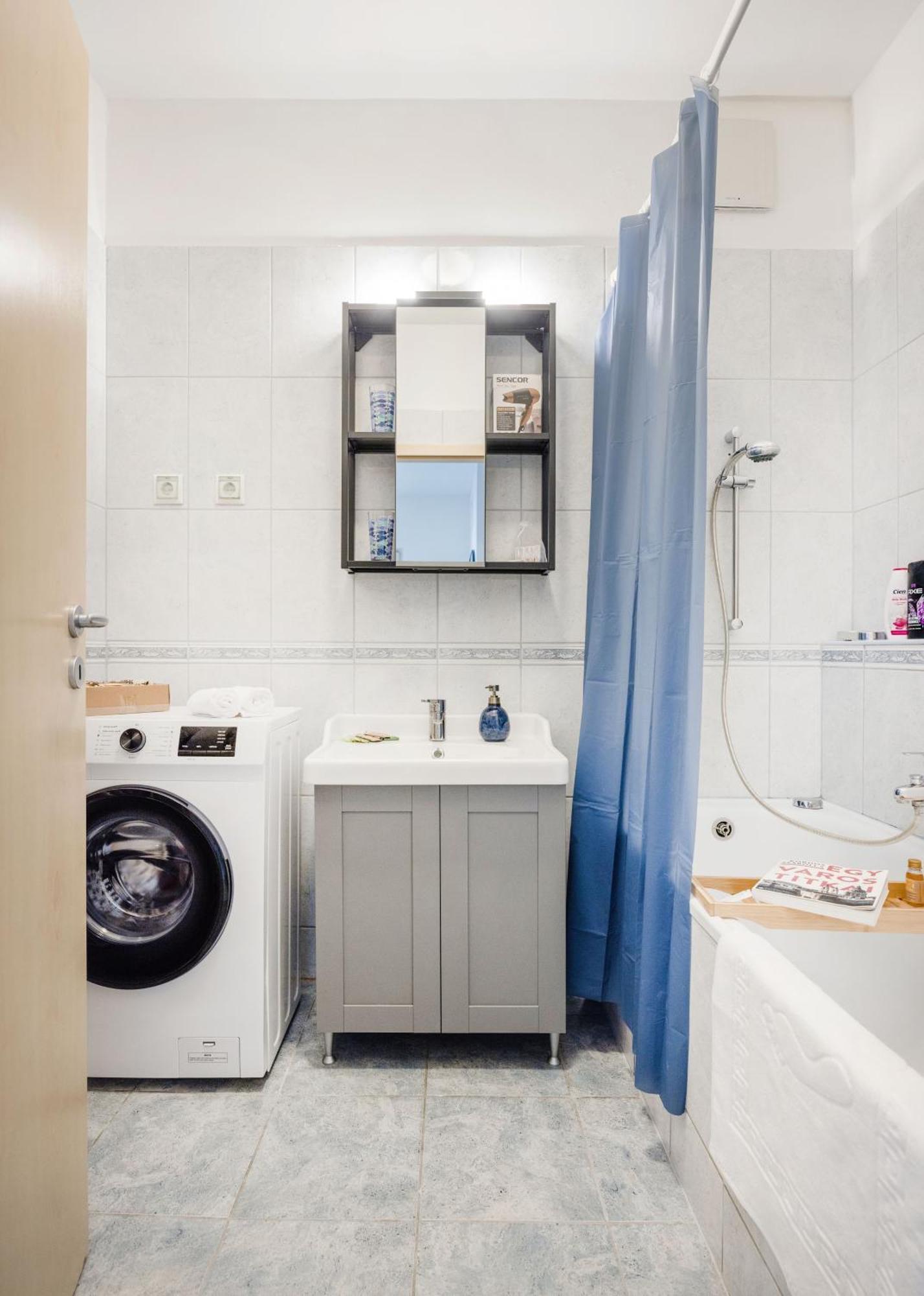 Modern Two-Bedroom Apartment With Free Parking Budapest Luaran gambar