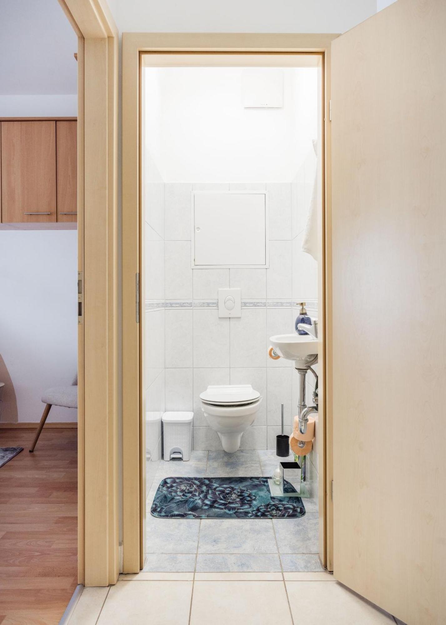Modern Two-Bedroom Apartment With Free Parking Budapest Luaran gambar